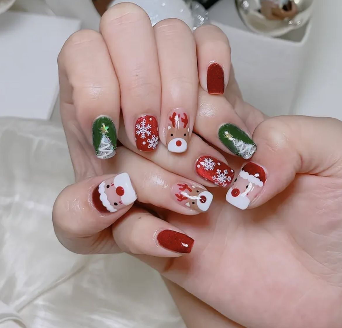 Nail Art Press On - Kuku Palsu Natal Motif Santa, Rusa,